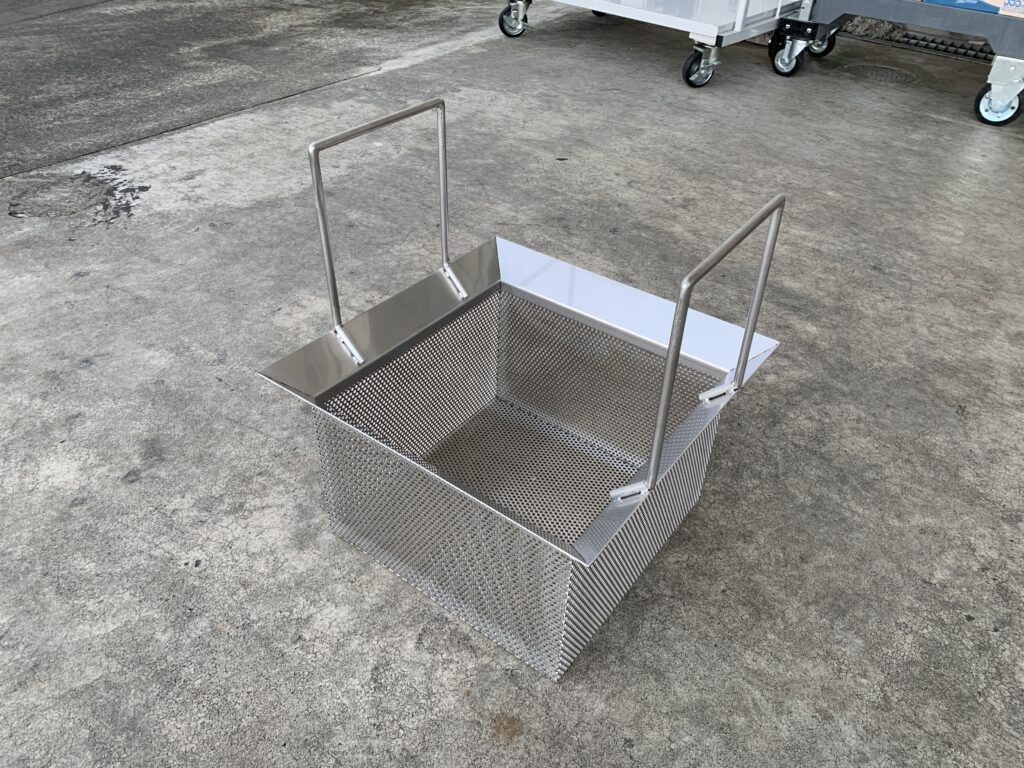 ステンレス集塵カゴ製作品