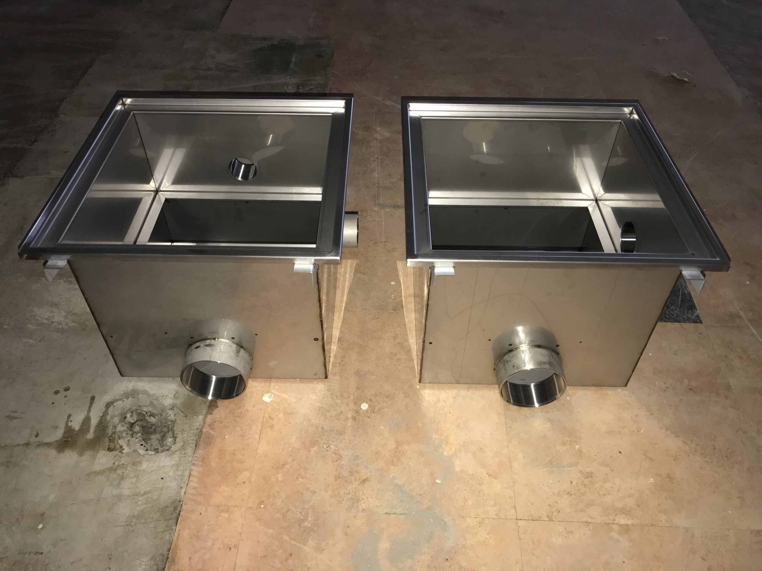 ステンレス集水桝製作品